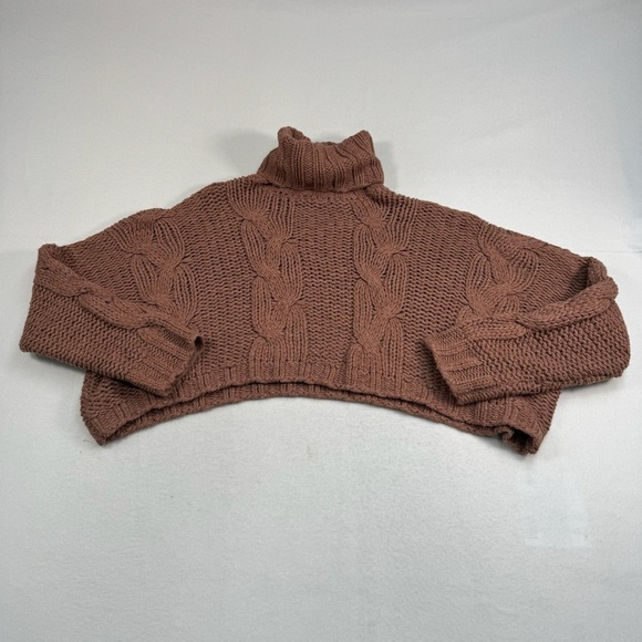 Favlux Fashion Sweater Womens Size S Chunky Neck Turtle Neck Crop - Picture 1 of 9